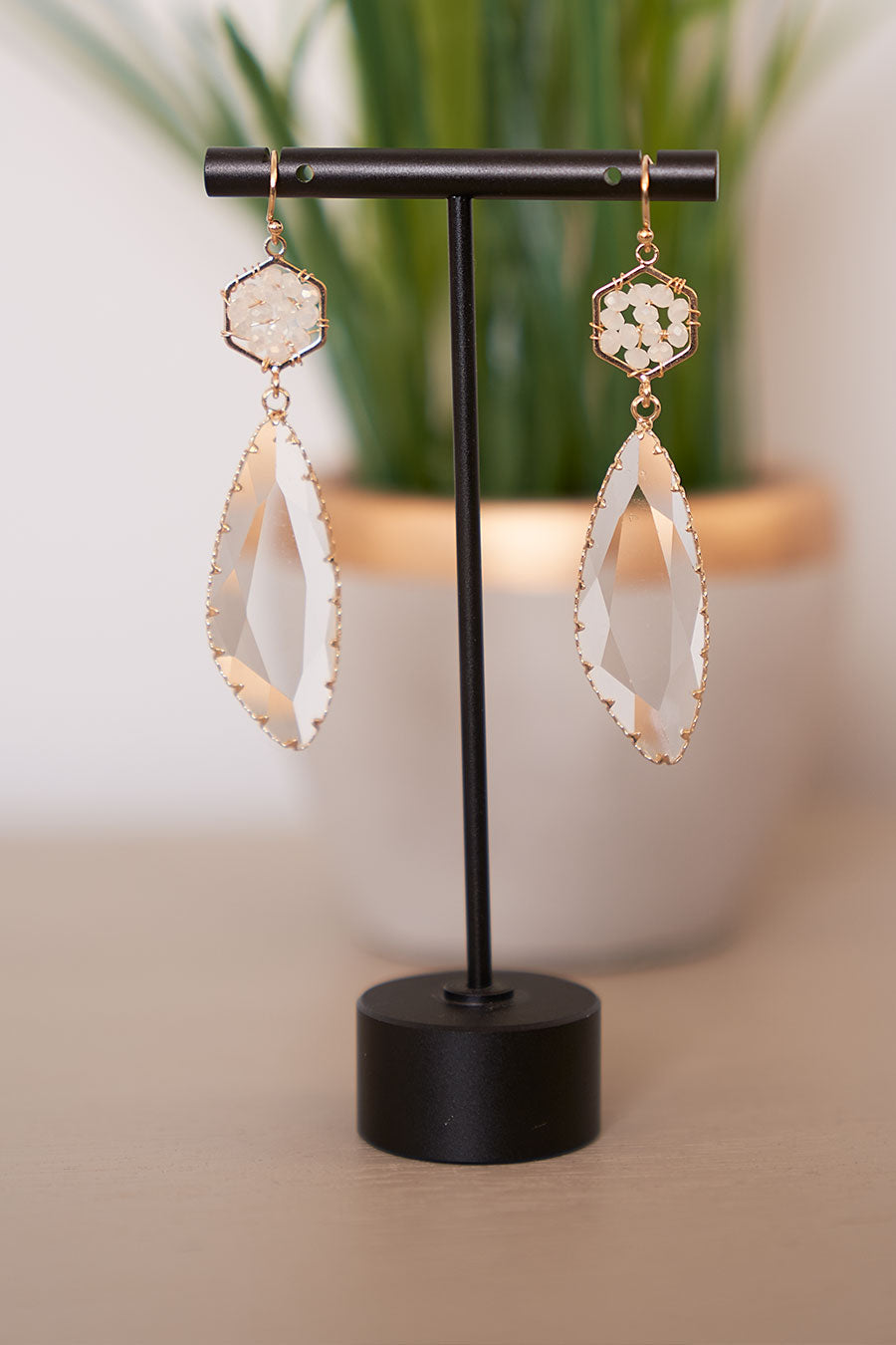 Dreamy Delight Earrings Wearing